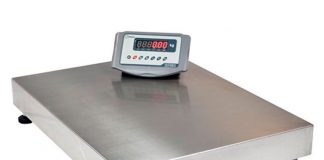 El puerto de Baiona cuenta con una nueva báscula tipo totem