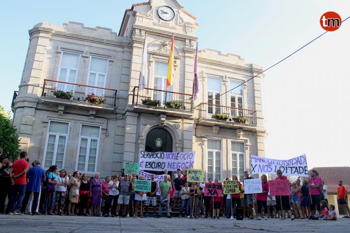 Usuarios de la piscina se movilizan para solicitar la rescisión del contrato a Serviocio