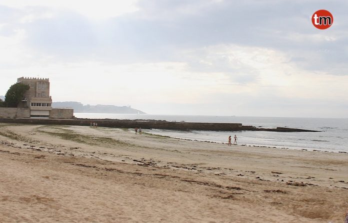 espigon_monte_lourido Rescatado del mar un joven en Playa América