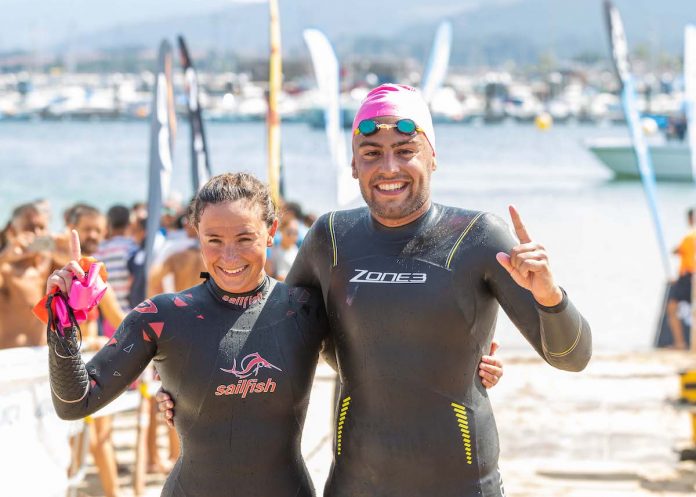 Sergio Torres y Andrea de la Hera se imponen en la travesía Cíes y Baiona
