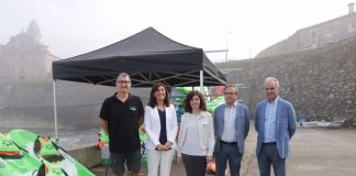 La Conselleira do Medio Rural, Ángeles Vázquez, visita en Oia la empresa Kayak Ocio S.L.