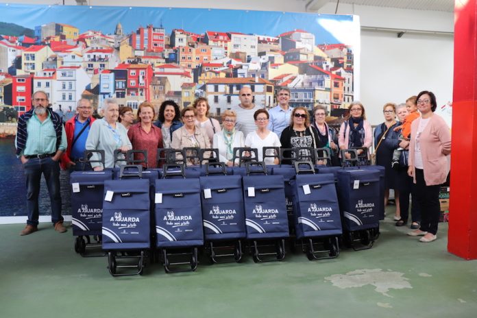 carros_compra_aguarda A Guarda sorteó 40 carros de compra
