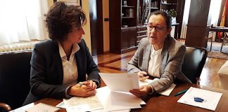 A alcaldesa de Tomiño informa á subdelegada do Goberno de diversos proxectos no municipio