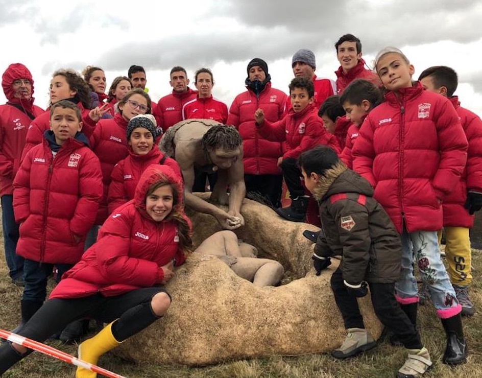 Álex Sierpes y Ariana González triunfan en el XV Cross Internacional de Atapuerca