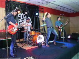 ”The Pretty Shirts” presentó su último disco con un concierto en A Guarda