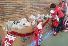 El CB Nigrán encesta alimentos un año más El CB Nigrán encesta más alimentos que nunca en la V edición de su Torneo Solidario de Navidad