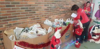 El CB Nigrán encesta más alimentos que nunca en la V edición de su Torneo Solidario de Navidad