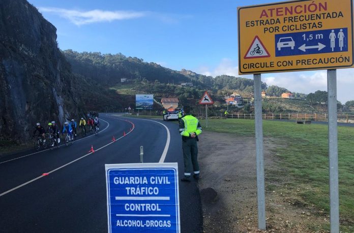 control_trafico_baiona Tráfico intercepta en Baiona a cuatro conductores que dieron positivo en drogas
