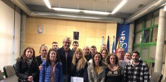 Los alumnos del curso de “Gestión de almacén” reciben sus diplomas
