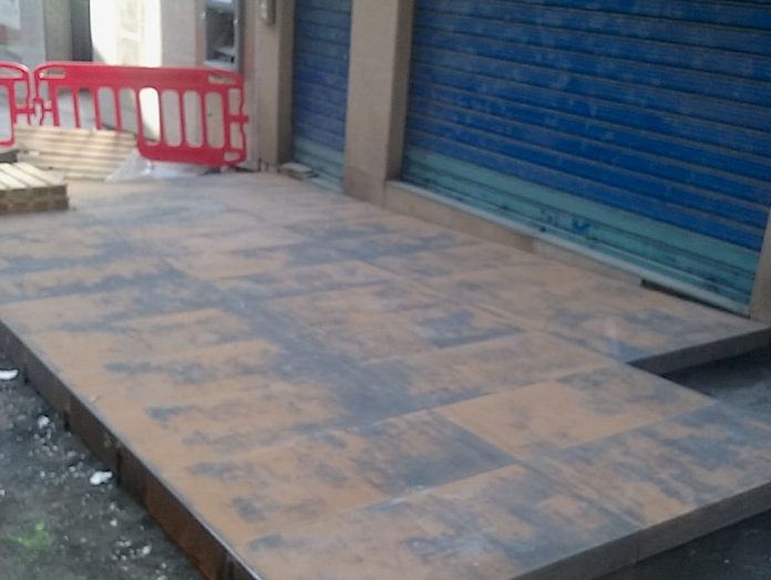 A rúa concepción arenal de A Guarda deixa ver a súa nova imaxe