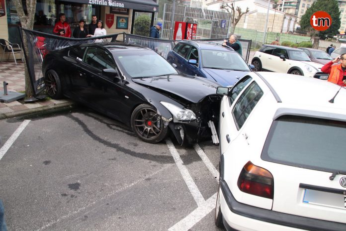 Dos accidentes dejan a una conductora herida en Baiona y a un ciclista en Gondomar