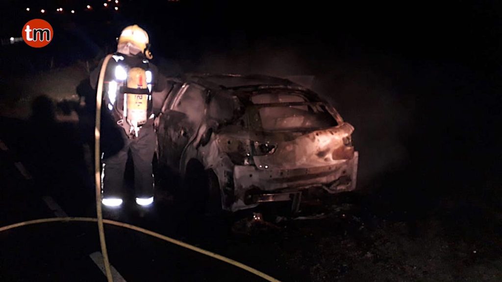 Arde un coche en marcha en A Guarda