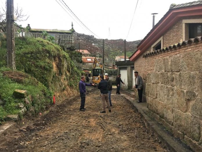 La calle Igrexa cambiará el asfalto por adoquines