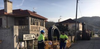 Las obras del saneamiento de la calle San Roque de Camos finalizarán la próxima semana