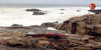 Aparece una embarcación a la deriva en Portecelo