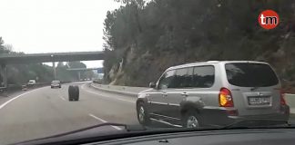 Dos ruedas se pasean por la autovía Vigo-Tui