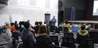 A Casa da Cultura de Tomiño acolle o encontro “Estratexias para unha crianza en positivo”