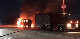 furgoneta ardiendo mougas