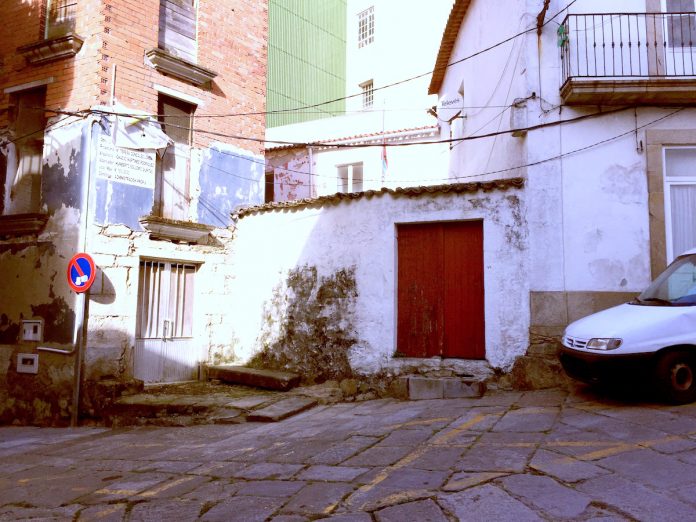 rua_baixo_mino A Guarda mejora la accesibilidad de la “Rúa Baixo Muro” para poner en valor la Muralla Medieval
