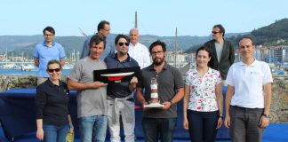 Tripulación del Nahela ganadora del Trofeo Comunica
