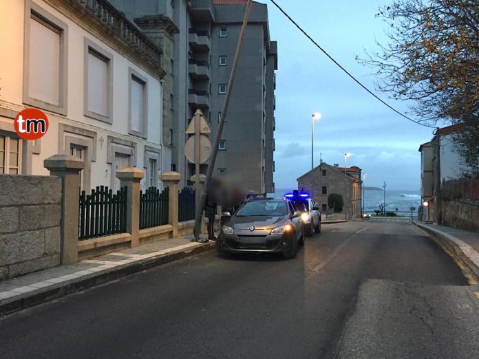 accidente_farola_tomas_mirambell_baiona