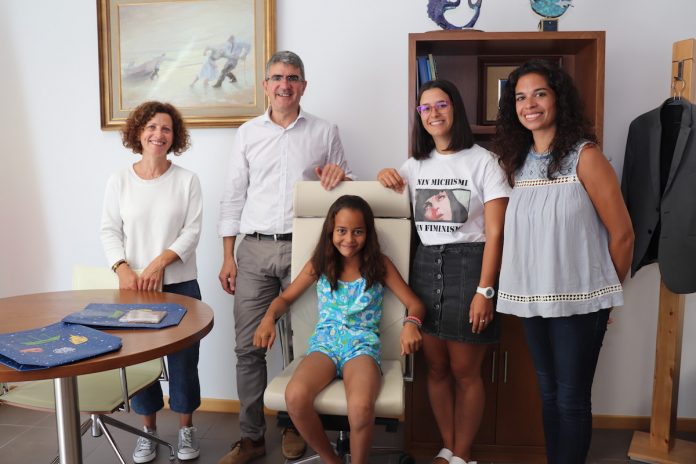 recepcion_nena_saharaui_guarda