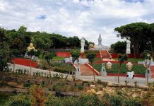 La comisión de fiestas de S. Martiño de Currás organiza una excursión a Aveiro, Óbidos y Buddha Eden