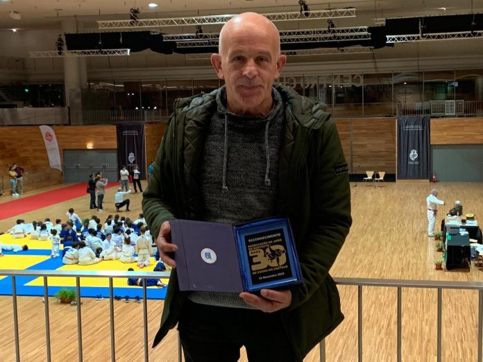 lino_homenaje_gala_artes_marciales_viana