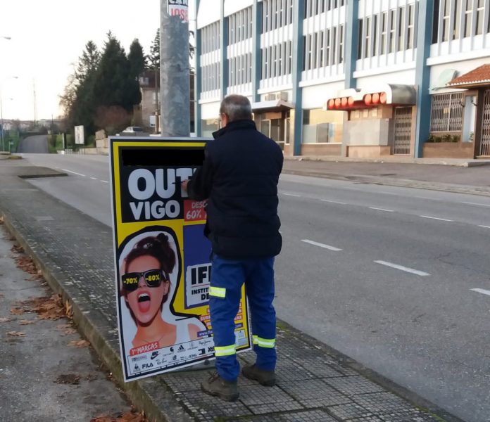 Retirada_carteis_tui