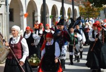 Fiestas en honor a la Virxe de Fátima en Mavia, Oia