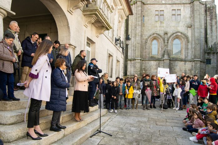 Acto_8M_Tui