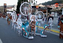 Corte de tráfico en Baiona con motivo del desfile de comparsas de Carnaval