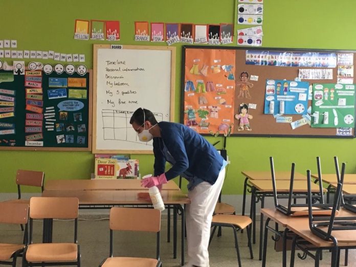 limpieza_colegios_nigran