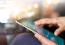 Tui acoge una jornada para familias sobre el uso responsable de la tecnología en la infancia y la juventud