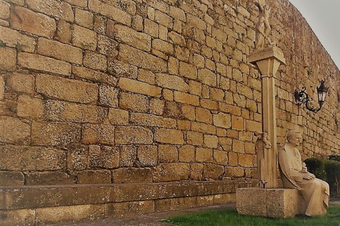 Muralla_Tui.