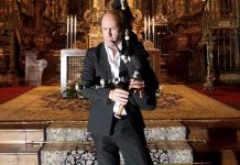 Carlos Núñez ofrece un concierto en Baiona