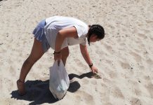 Jornada de limpieza en la Praia de Abra en Nigrán