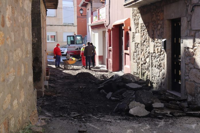 Arrancan_obras_mell ora_Rua_Calvario_Guarda
