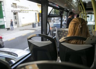 Colectivos del Val Miñor convocan una asamblea informativa sobre el transporte público y escolar