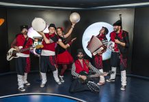 Temas tradicionales con un nuevo aire en Tomiño con ‘Uxía Lambona e a Banda Molona’