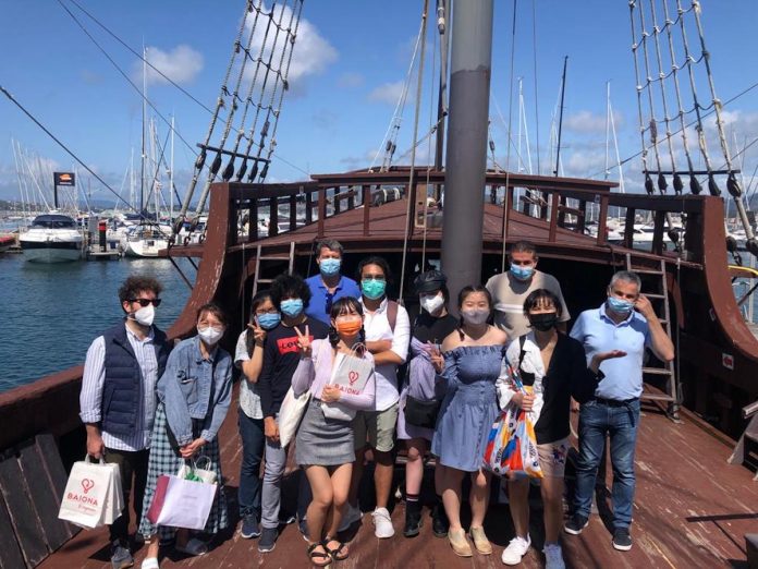 Alumnos del sudeste asiático visitan Baiona