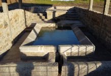 Finalizan las obras de rehabilitación de la fuente y lavadero de Chans en Randufe