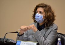 Leticia Gallego: “A Xunta négase a desafectar a casa dos mestres para destinala a uso social”