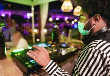 Los locales de ocio nocturno que adelanten a hoy las fiestas de Fin de Año no tendrán acceso a las ayudas de la Xunta