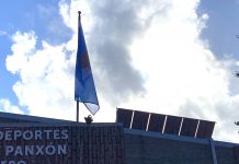 El pabellón y la casa consistorial de Nigrán cuentan con placas solares para reducir las emisiones de CO2