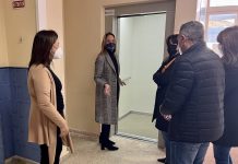 La Xunta instala un ascensor en el CEIP Humberto Juanes de Nigrán