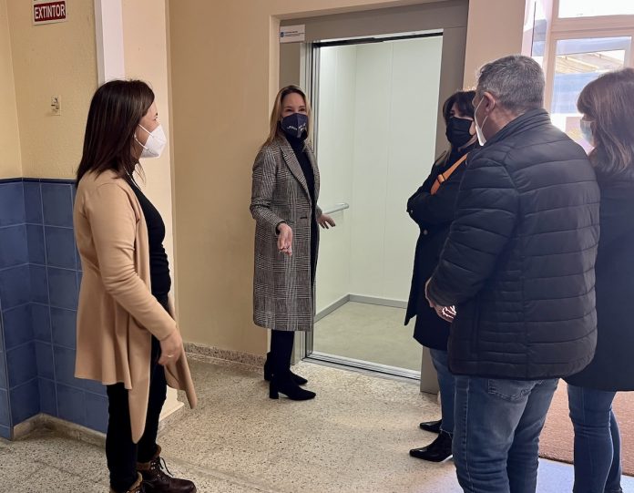 un ascensor en el CEIP Humberto Juanes