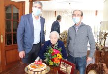 A Guarda felicita a Carmen Rodríguez González por su 100 aniversario