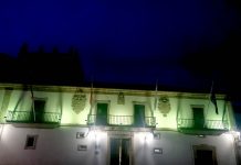 Baiona se ilumina de amarillo por el Día Mundial de la Endometriosis