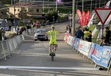 Max Williamson estrena en Cantabria el casillero de victorias del Vigo-Rías Baixas en 2022